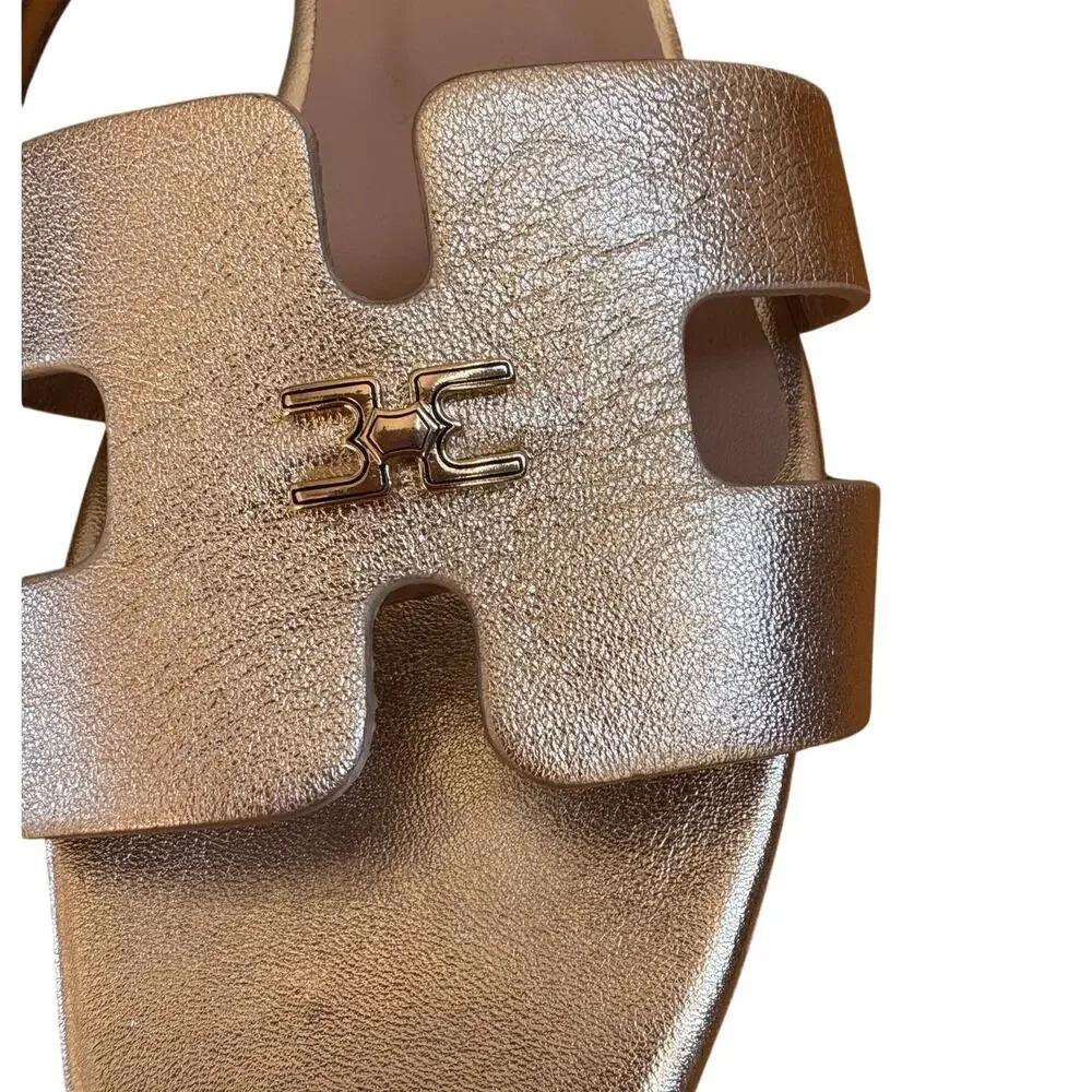 Bruno Magli single strap light gold comfort slide sandal size 7.5